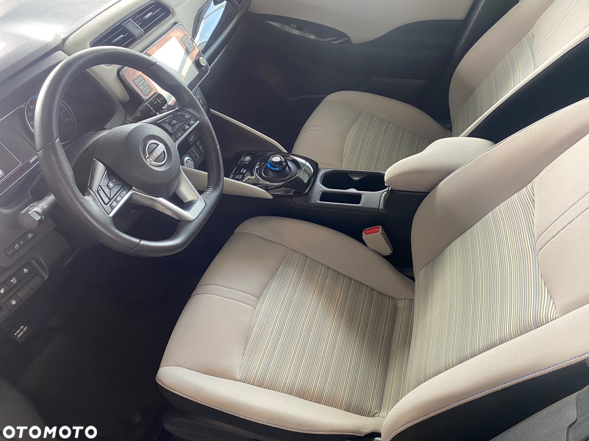 Nissan Leaf 40kWh N-Connecta - 8