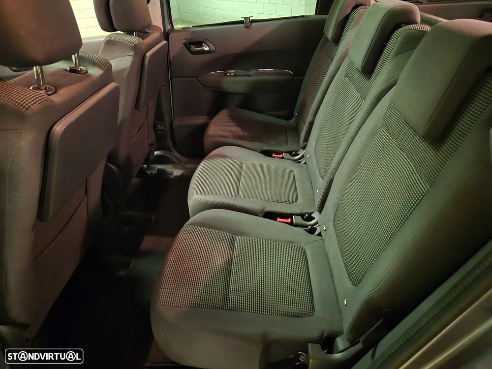 Peugeot 5008 1.6 HDi 7L Allure - 29