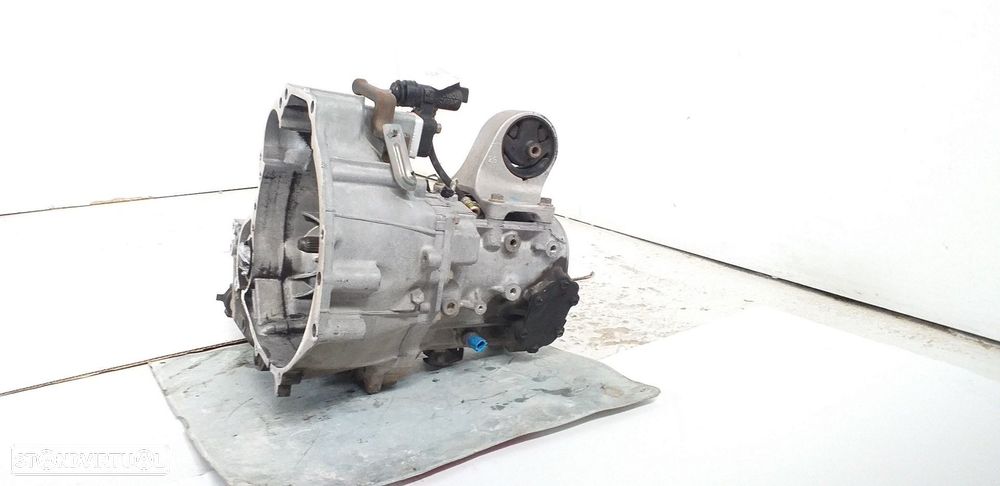 CAIXA VELOCIDADES NISSAN ALMERA II 2002 -6J00 - 3