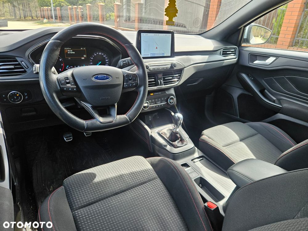 Ford Focus 1.5 EcoBoost ST-Line - 10