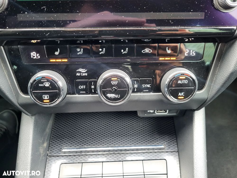 Skoda Octavia 2.0 TSI DSG RS - 23