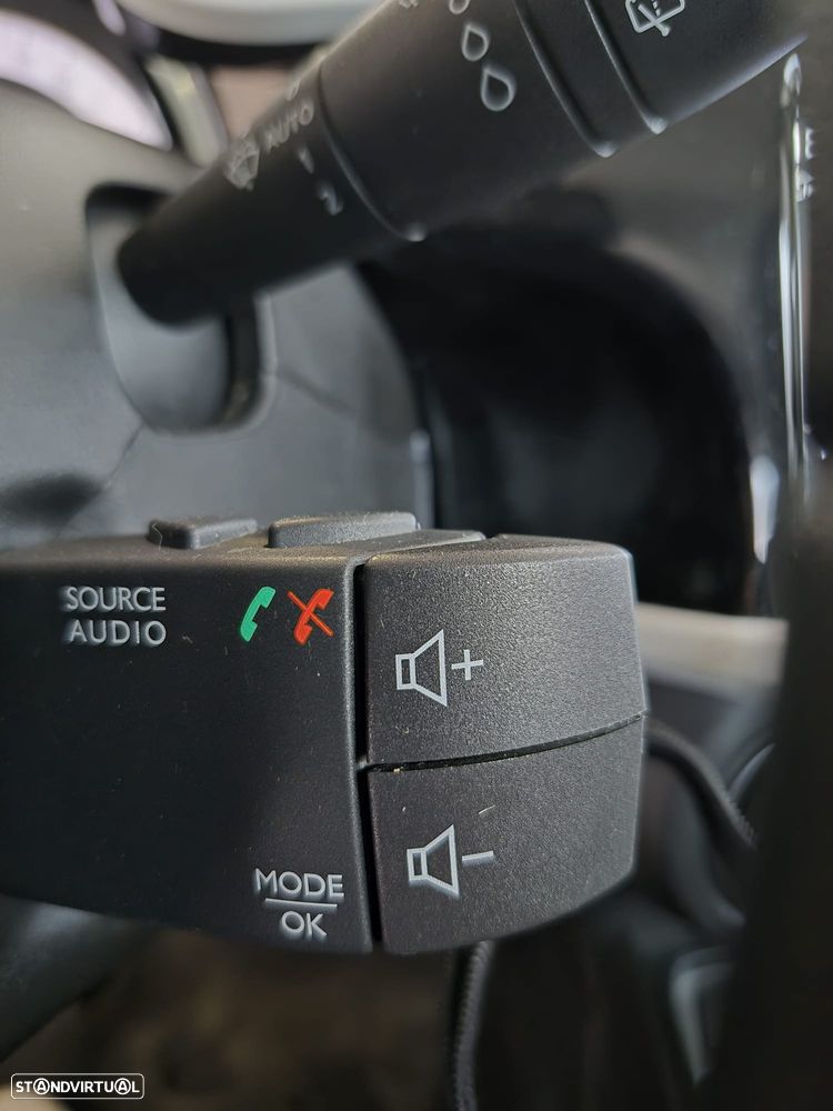 Renault Twingo Z.E. 22 Intens - 23