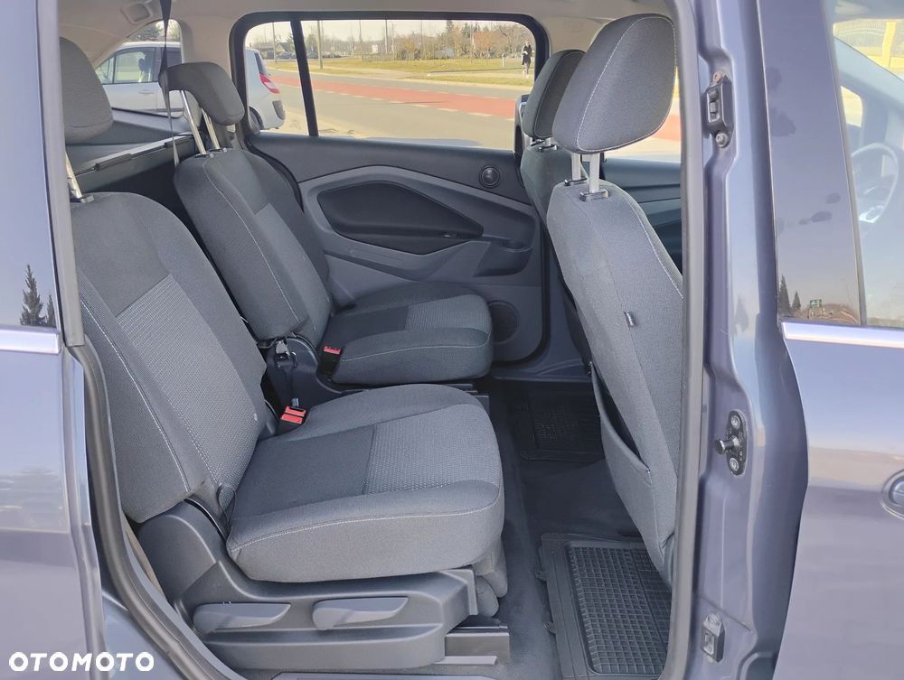 Ford Grand C-MAX 2.0 TDCi Champions Edition - 9