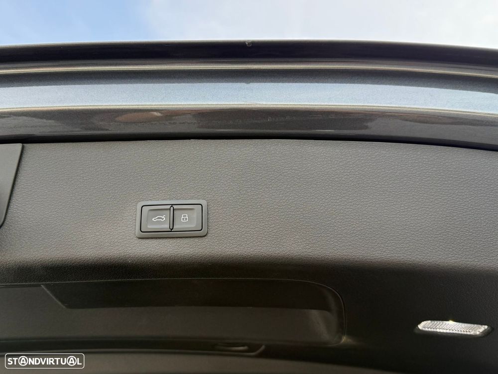 Audi e-tron 55 quattro S line - 27