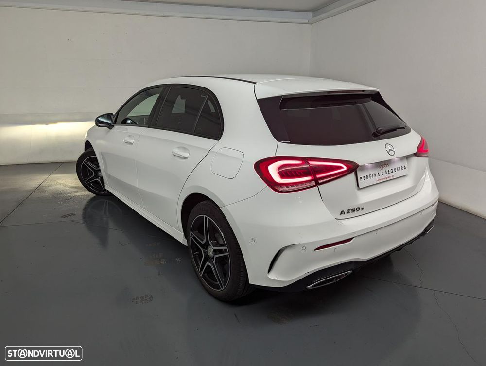 Mercedes-Benz A 250 e AMG Line - 9