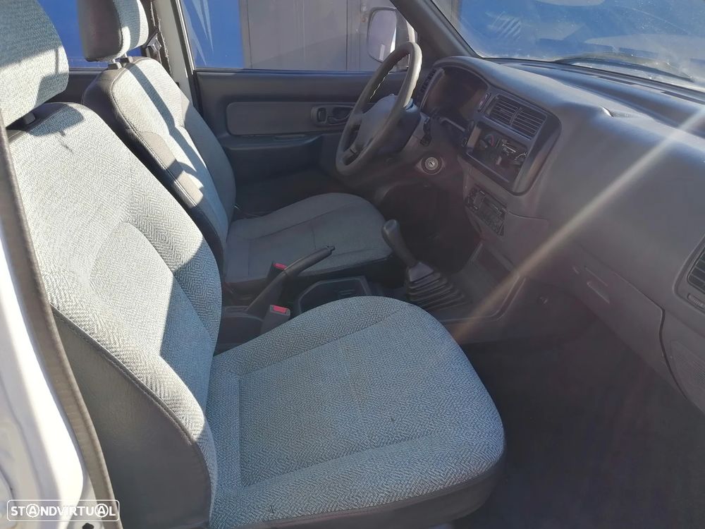 Mitsubishi L200 2,5Turbo - 9