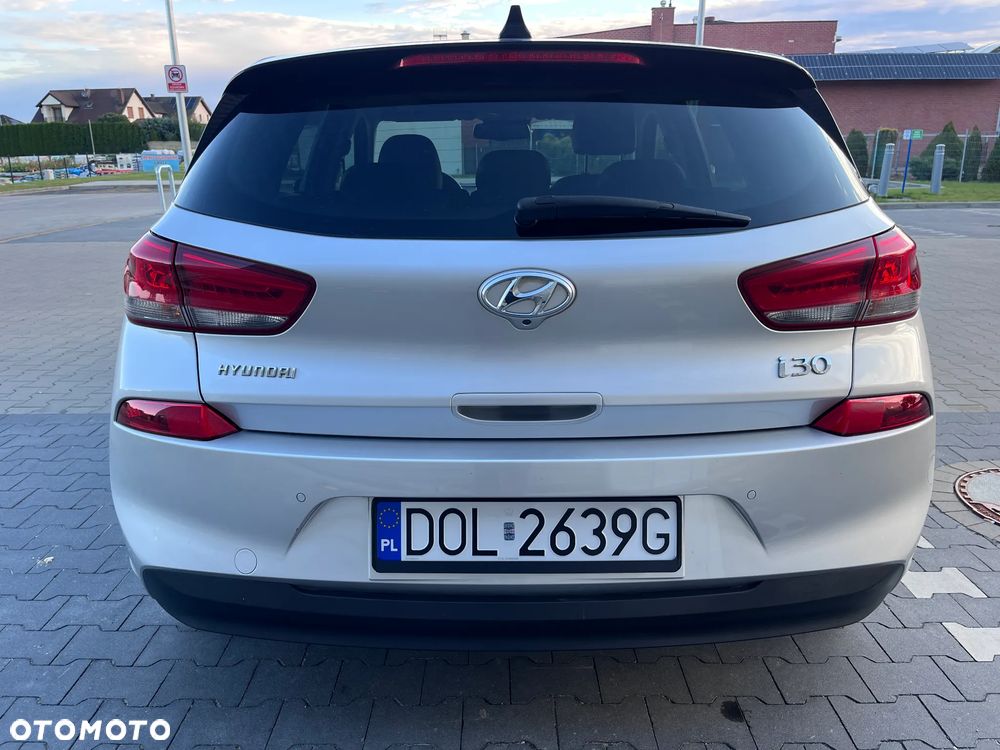 Hyundai i30 1.6 D Premiere Luxury DCT - 6