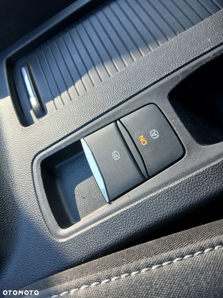 Ford Focus 1.5 EcoBlue Connected - 16