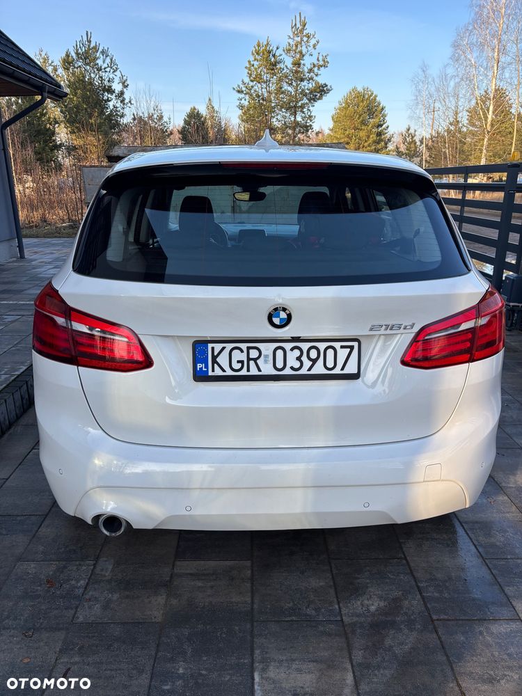 BMW Seria 2 216d - 6
