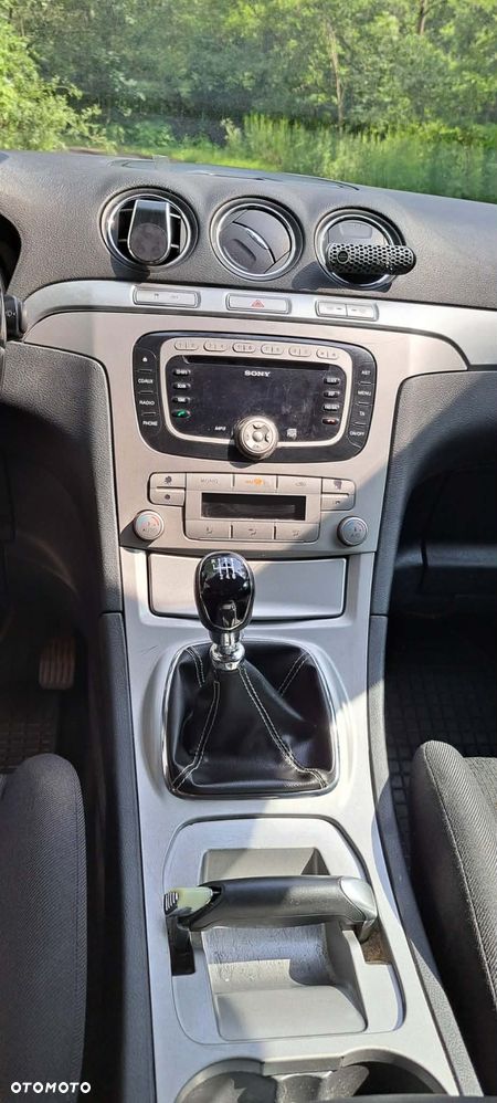 Ford S-Max - 8