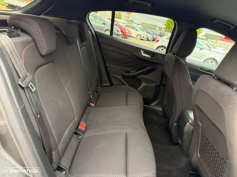 Ford Focus 1.0 EcoBoost Hybrid ST-LINE - 15