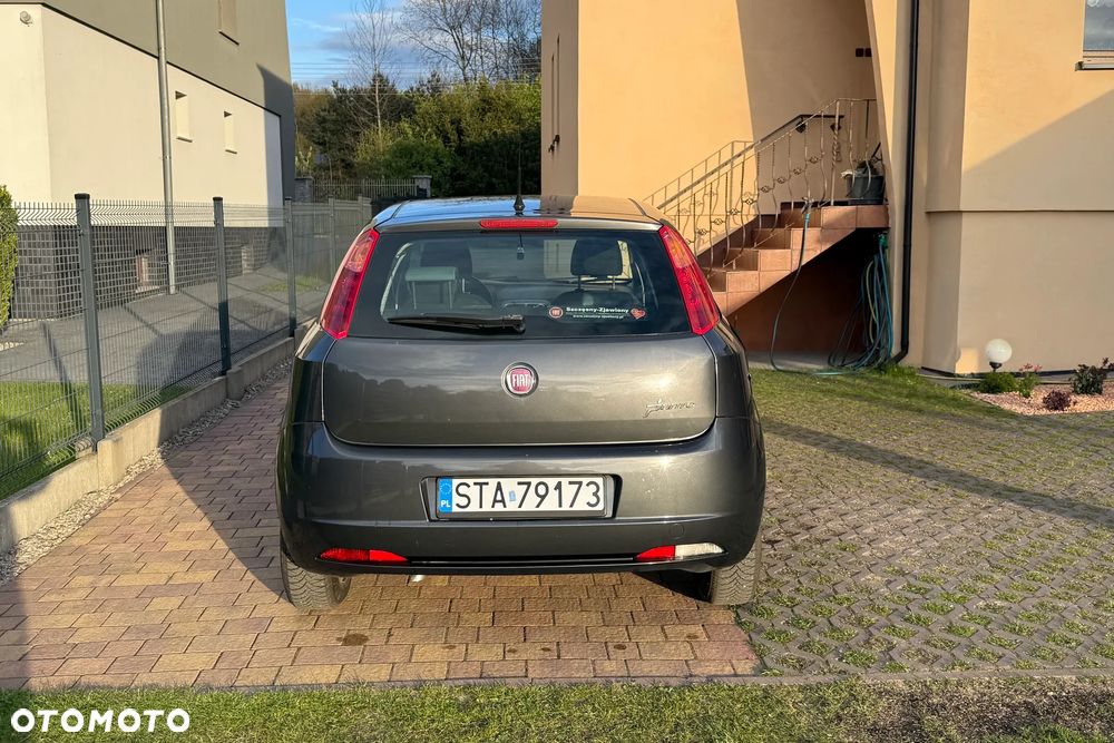 Fiat Grande Punto Actual 1.4 8V Estiva Blue&Me - 6