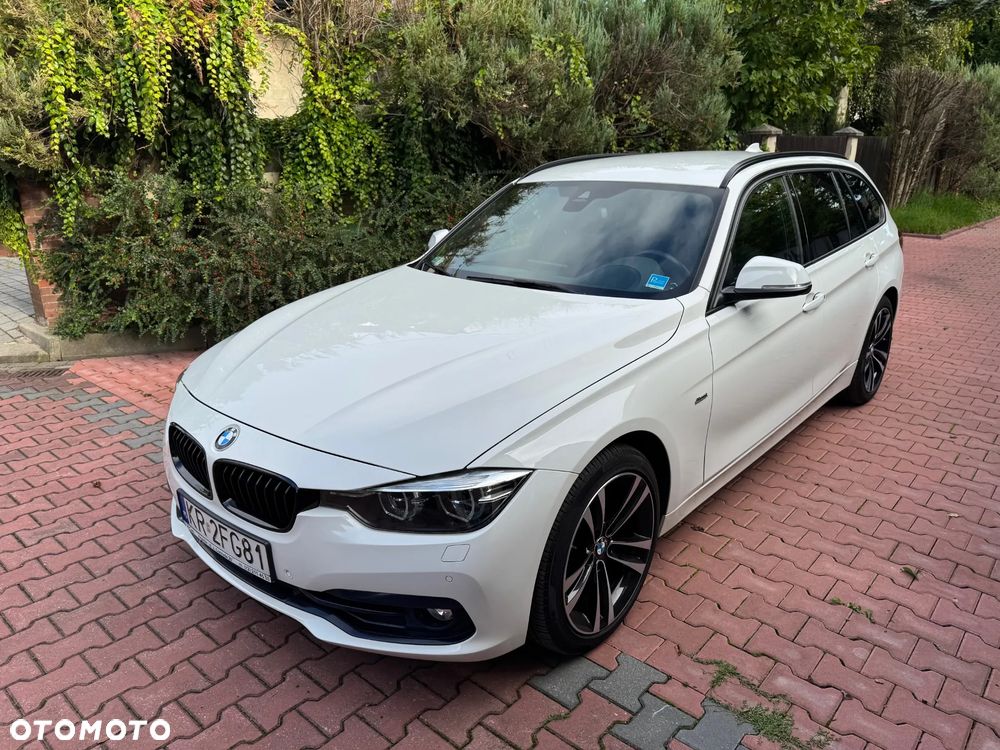 BMW Seria 3 330i xDrive Sport Line Shadow - 1