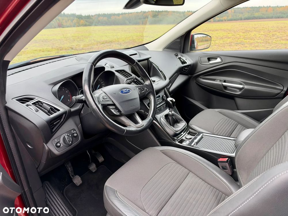 Ford Kuga 1.5 EcoBoost 2x4 Titanium - 11