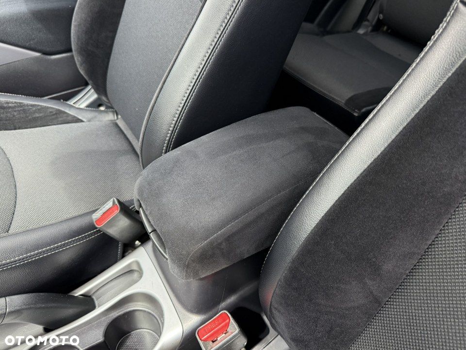 Mitsubishi Outlander 2.0 2WD XTRA - 24