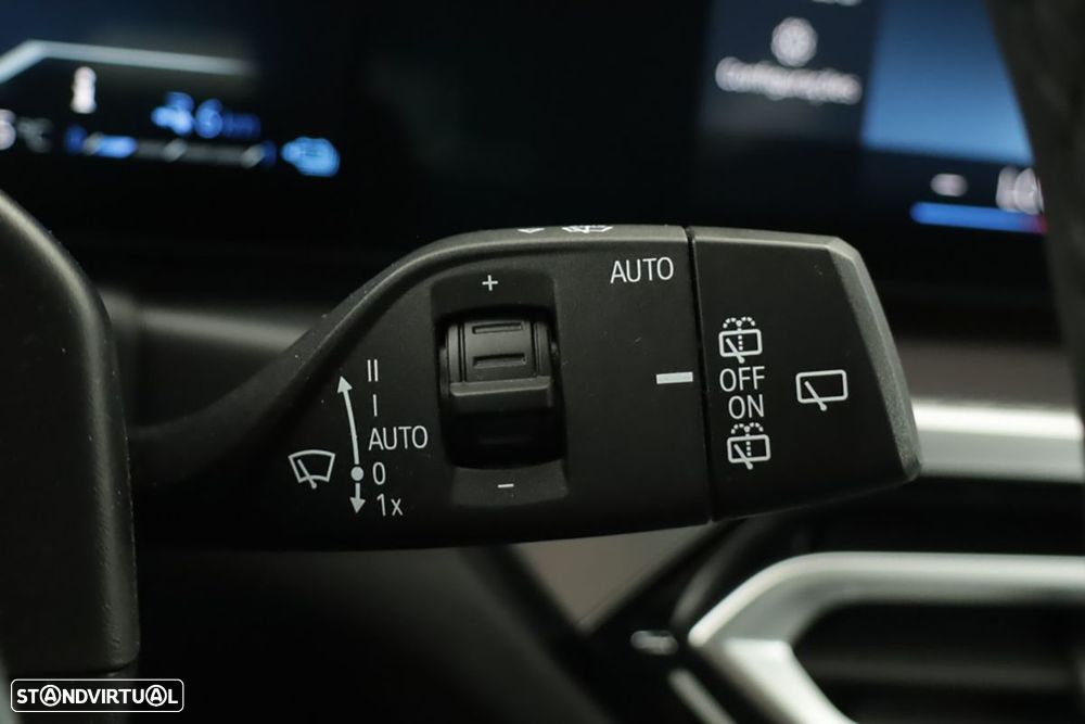 BMW 330 e Pack Desportivo M Auto - 19