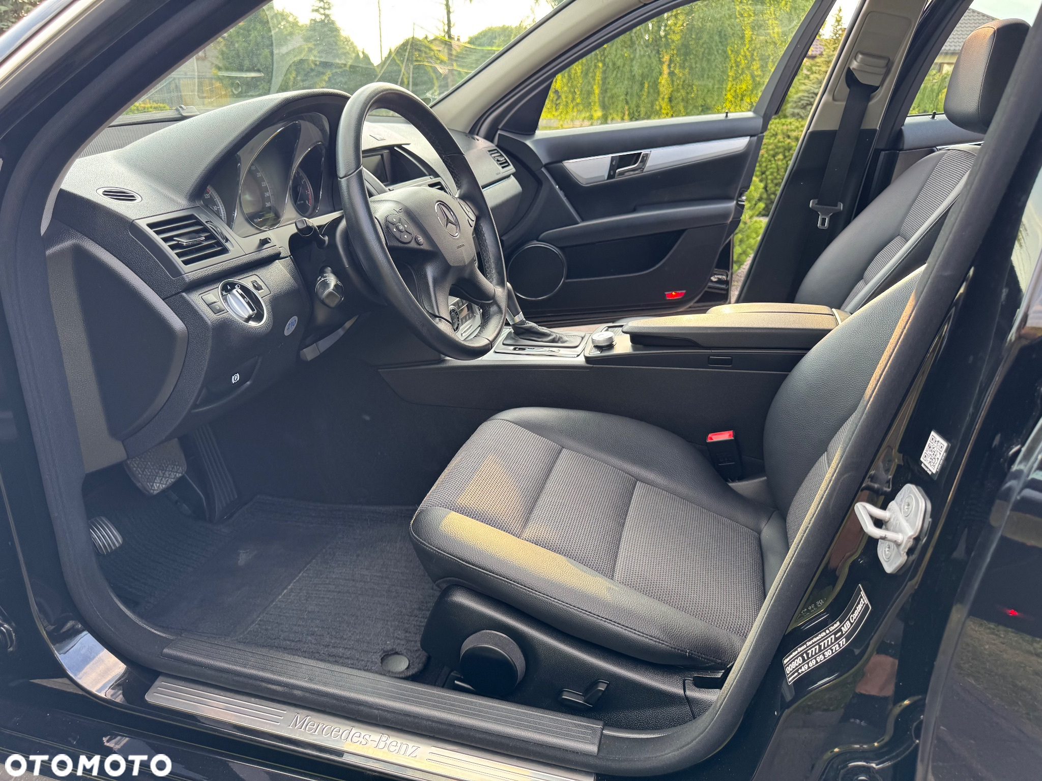 Mercedes-Benz Klasa C 180 T CGI Automatik BlueEFFICIENCY - 17