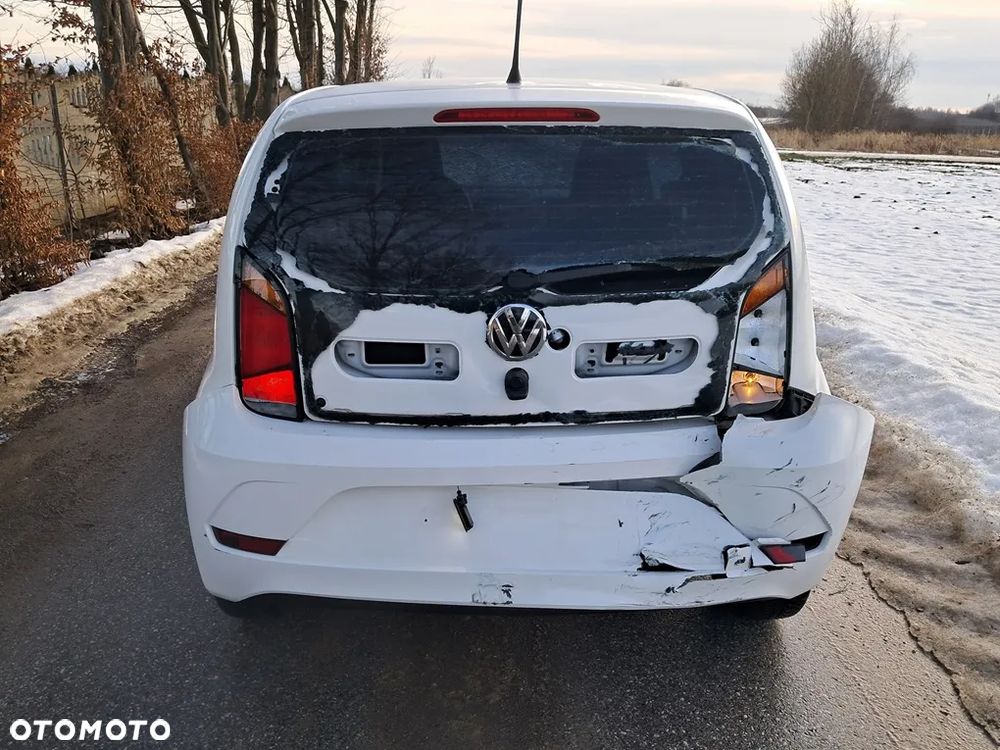 Volkswagen up! Active - 6