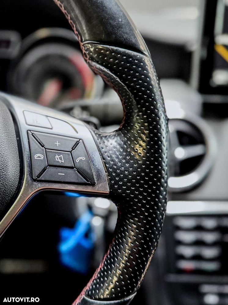 Mercedes-Benz GLA 200 d 4MATIC 7G-DCT AMG Line - 16