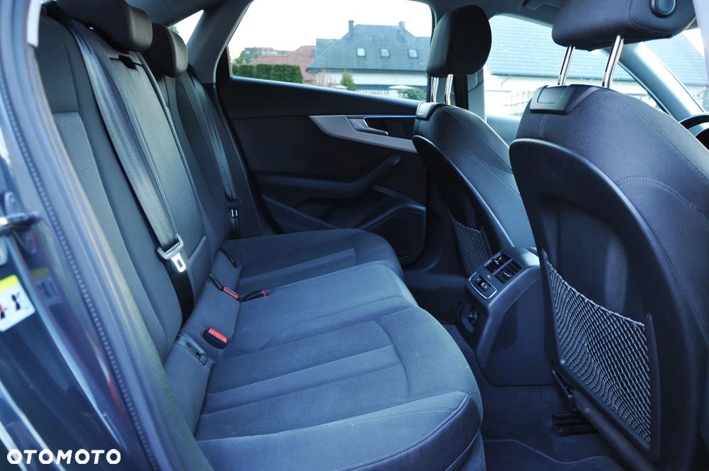 Audi A4 Limousine 35 TFSI mHEV Advanced S tronic - 15