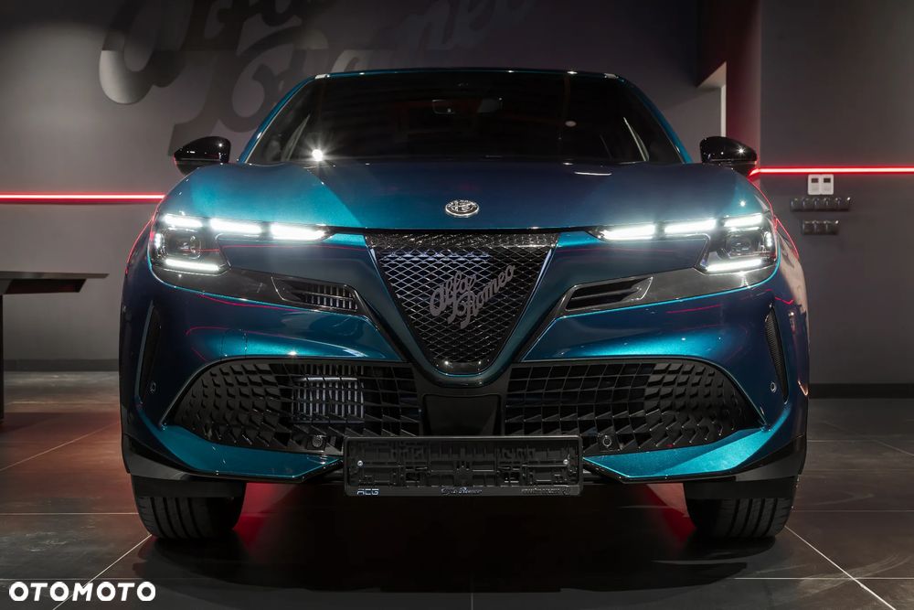 Alfa Romeo Junior 1.2 mHEV Ti eDCT - 1