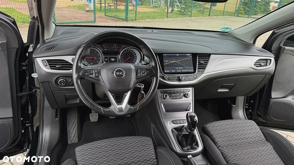 Opel Astra 1.4 Turbo Innovation - 4