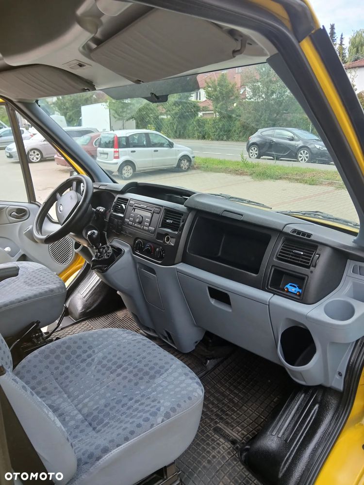 Ford Transit - 9