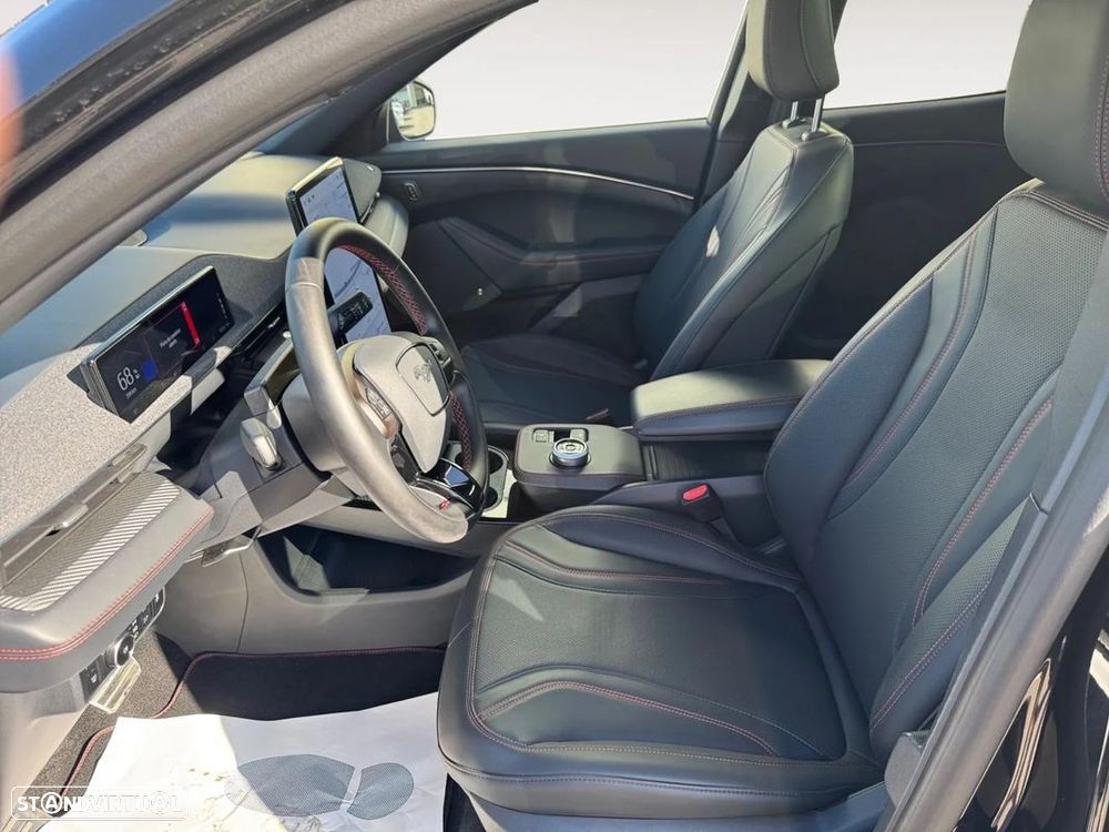 Ford Mustang Mach-E 75.7 kWh Premium AWD - 10