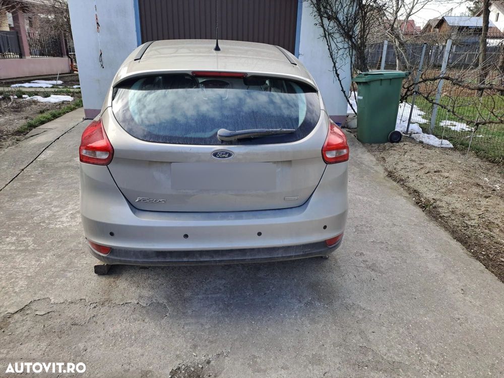 Ford Focus - 5
