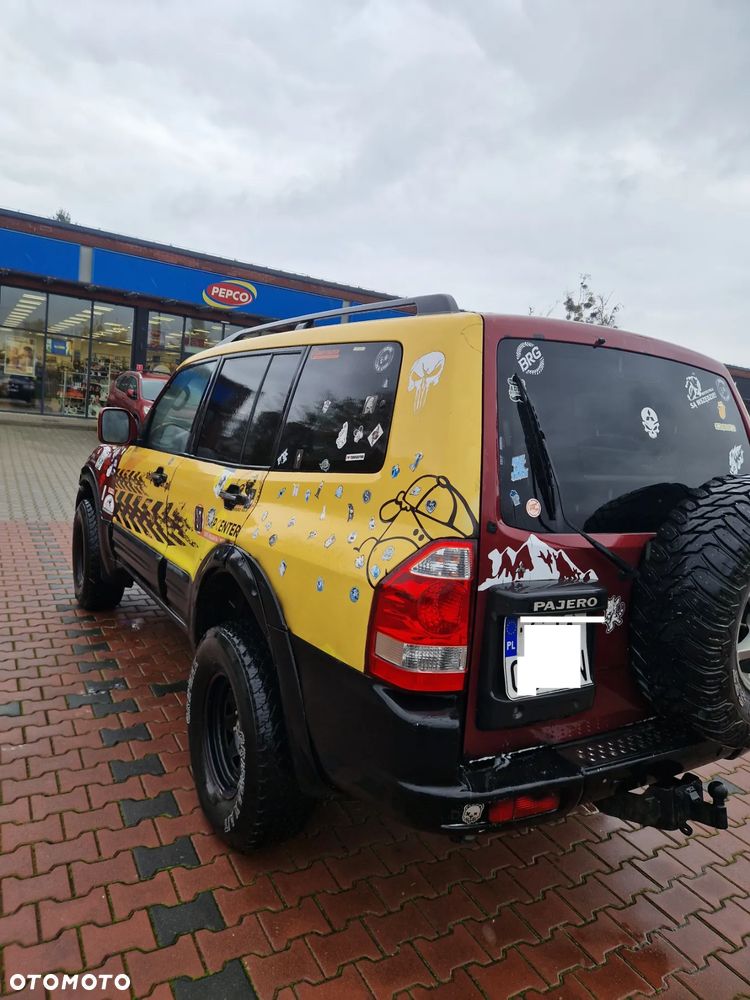 Mitsubishi Montero - 5