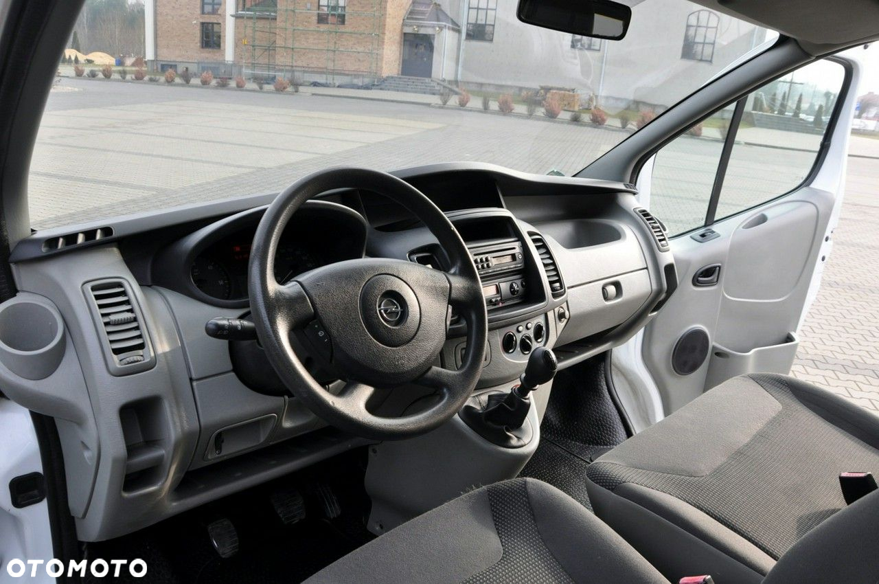 Opel Vivaro - 22