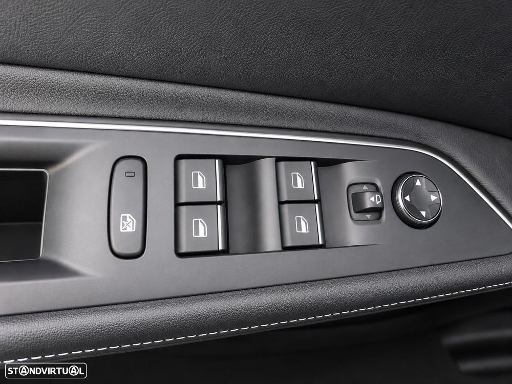 Peugeot 3008 225 e-EAT8 GT Pack - 11