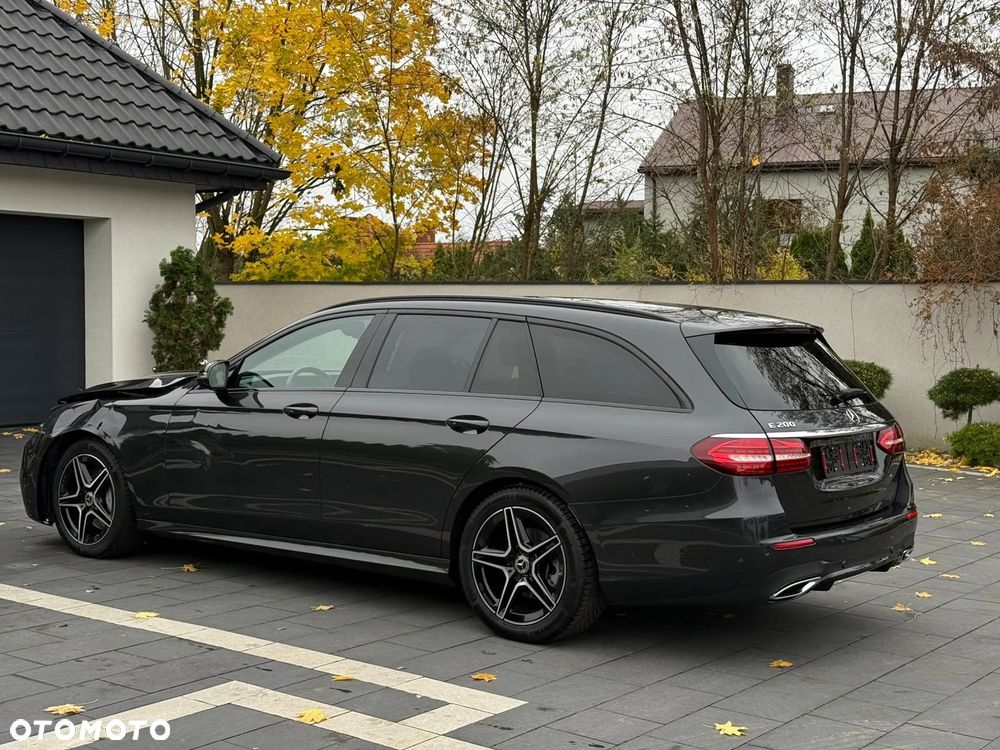Mercedes-Benz Klasa E 200 4Matic 9G-TRONIC AMG Line - 11