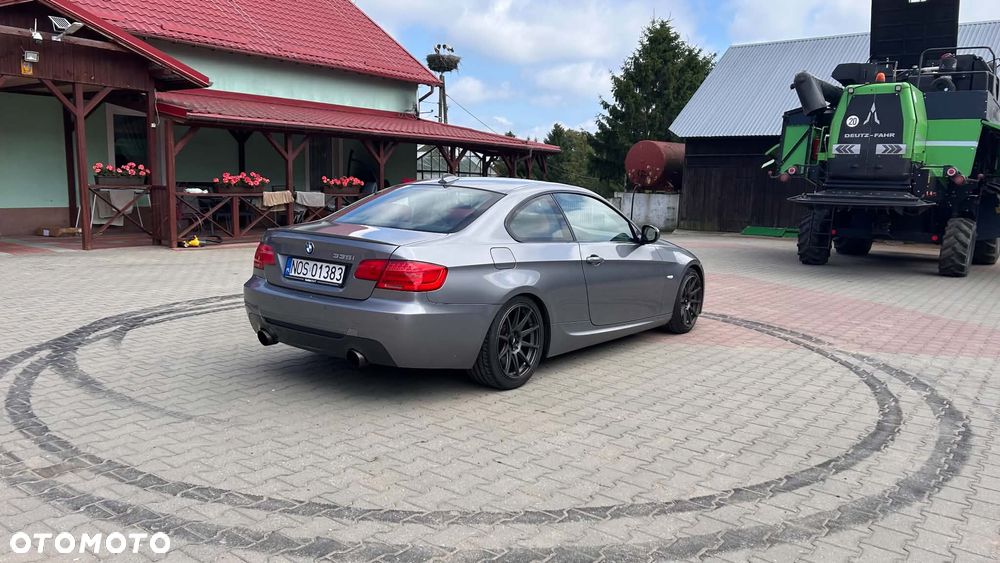 BMW Seria 3 335i M Sport Edition - 5