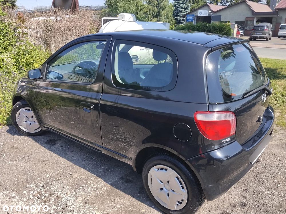 Toyota Yaris 1.0 Luna - 11
