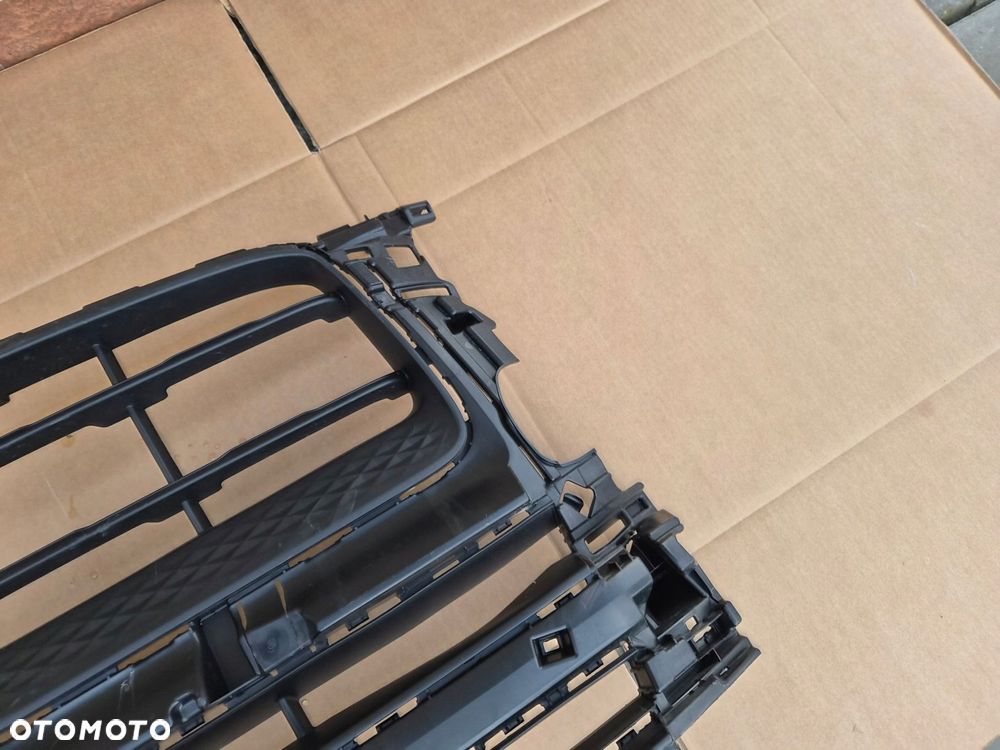 kratka zderzaka przedniego porsche macan 95b ii lift oryginał ładny stan - 2
