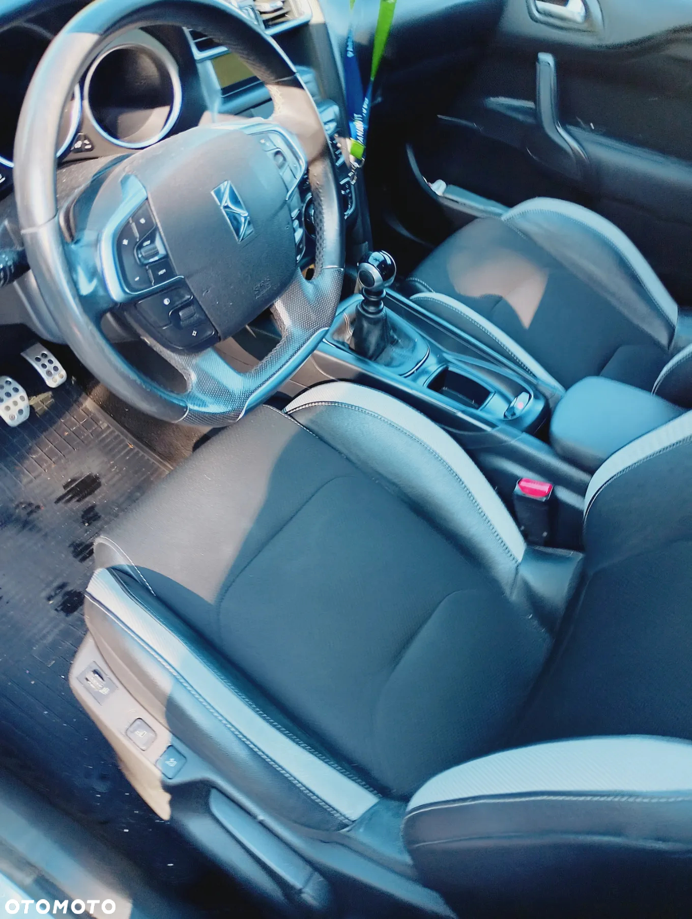 Citroën DS4 1.6 HDi SoChic - 9