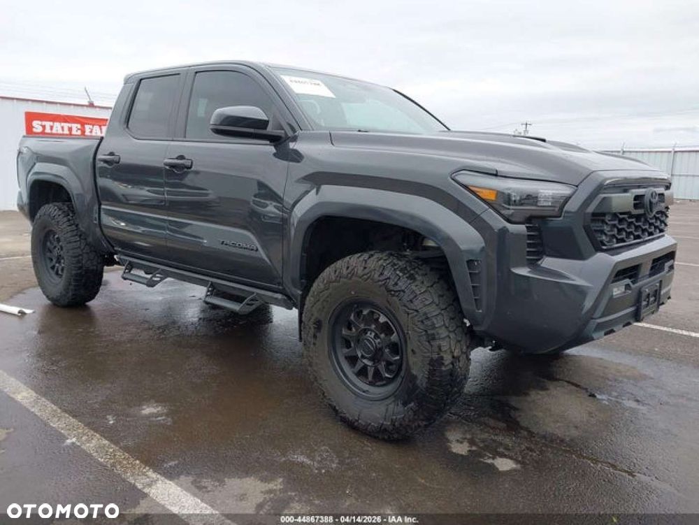 Toyota Tacoma - 7