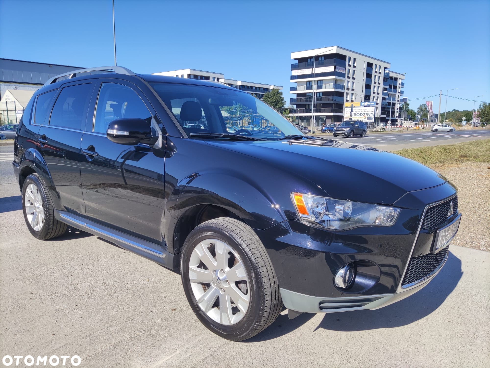 Mitsubishi Outlander 2.0 Intense + NAVI 2WD EU5 - 7