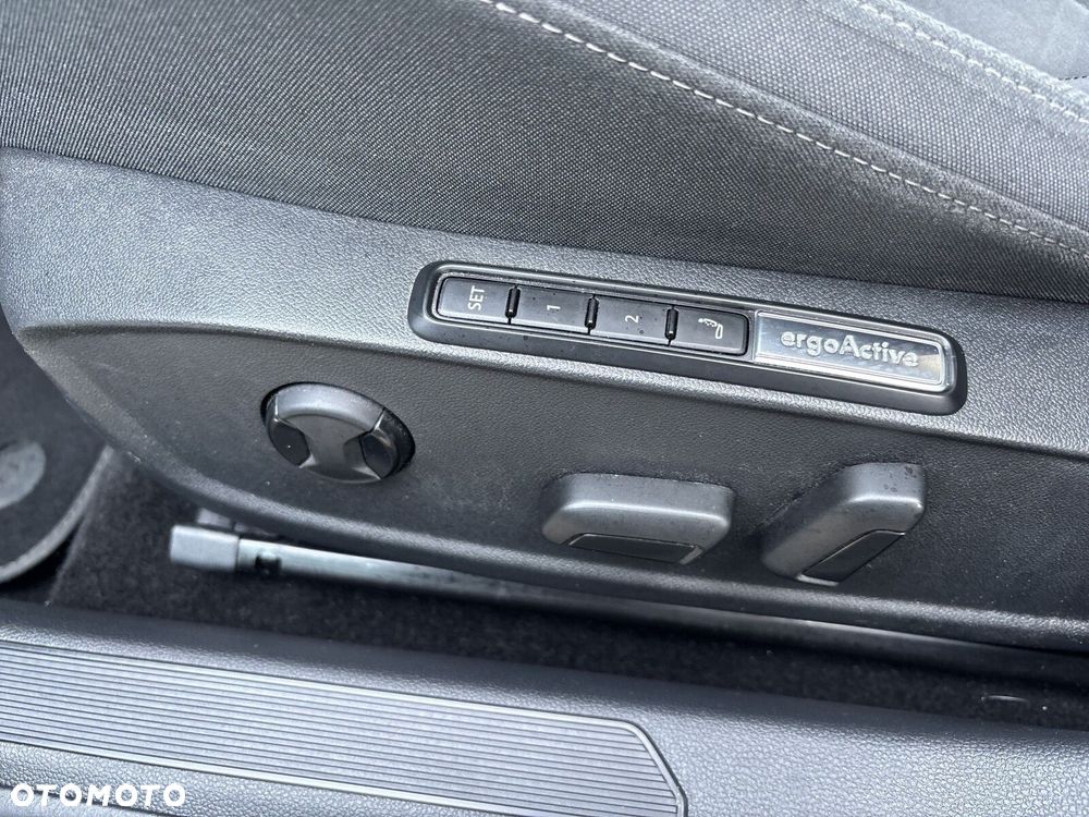 Volkswagen Golf - 29