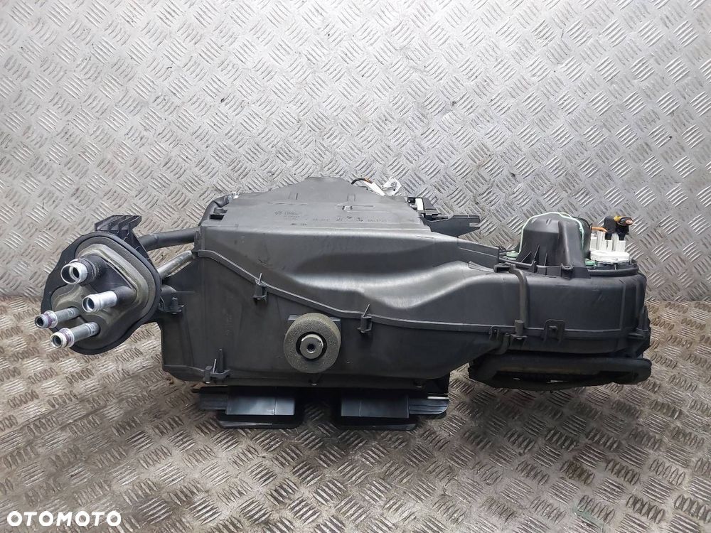 OBUDOWA NAGRZEWNICY BMW E91 318i 983360Z 929888G 6933663 9181171 - 13