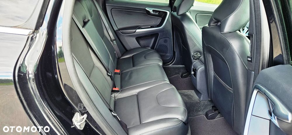 Volvo XC 60 D4 Geartronic Momentum - 22