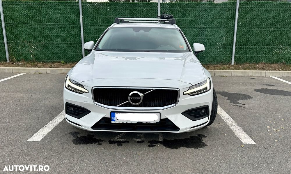 Volvo V60 B4 MHEV AT8 FWD Momentum Pro - 2