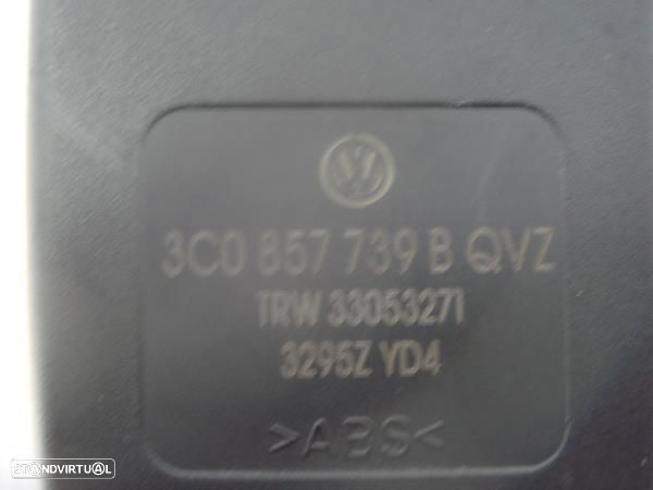 Fixador/Engate Do Cinto Tr Centro Volkswagen Passat (3C2) - 2