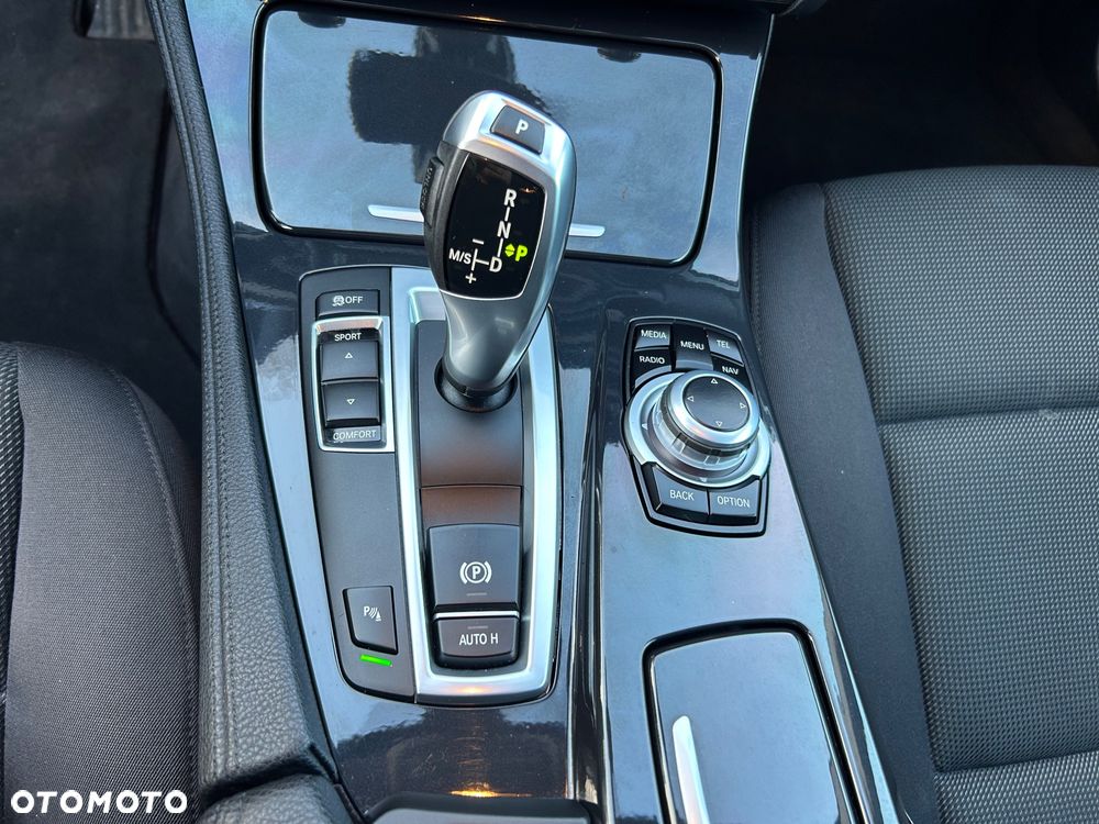 BMW Seria 5 520d Luxury Line - 24