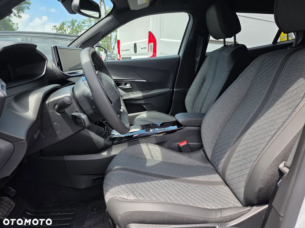 Peugeot 2008 - 12