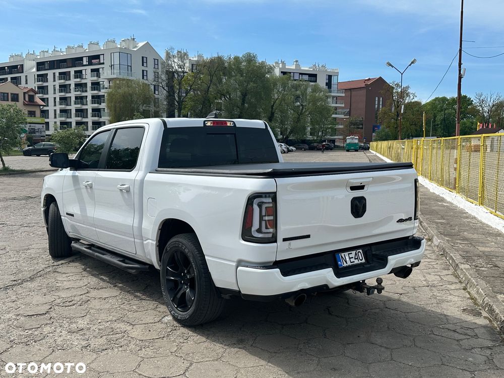 RAM 1500 Crew Cab Shortbed Bighorn - 6