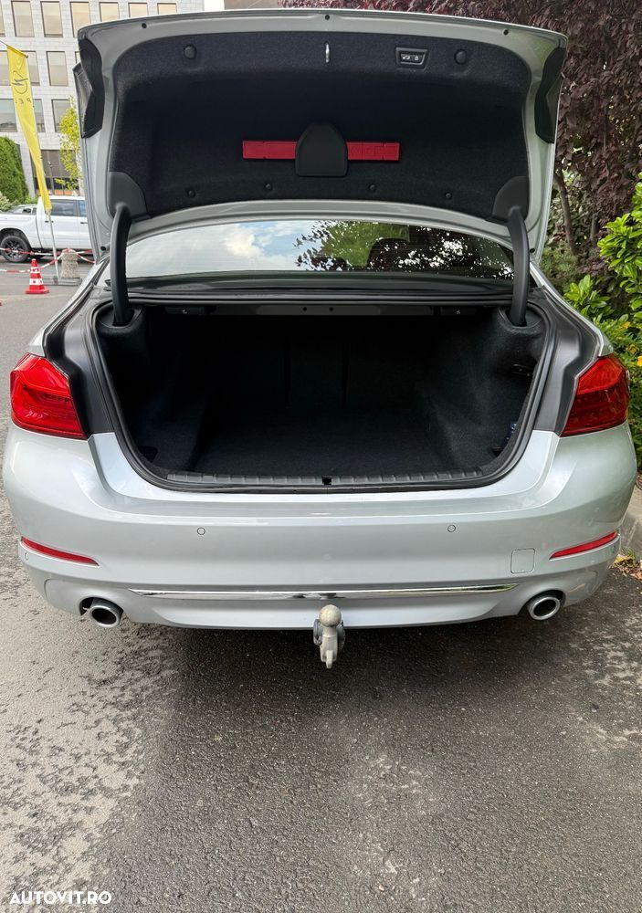 BMW Seria 5 520d Aut. Luxury Line - 4