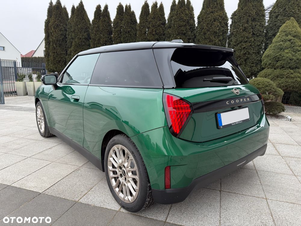 MINI Cooper E Favoured Trim - 9