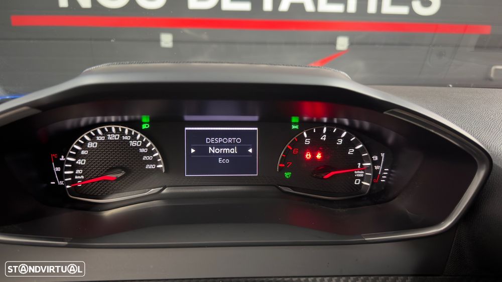 Peugeot 2008 PureTech 130 EAT8 Allure - 31